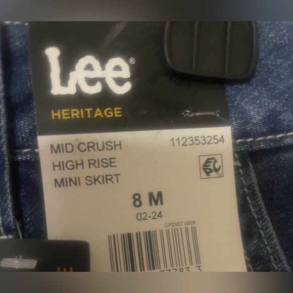 Lee’s Blue Jean Mini Denim Skirt! NWT! Size 8! - Picture 6 of 8